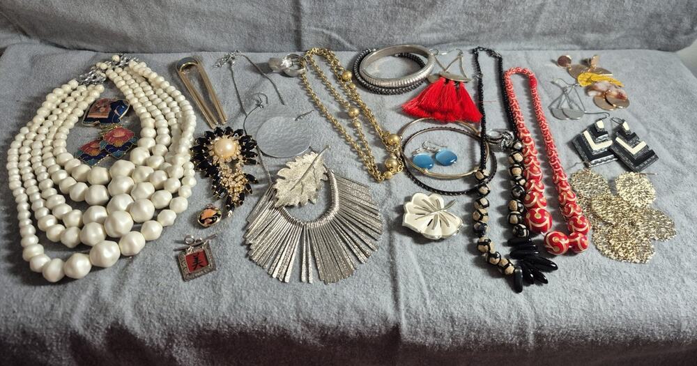 Vtg MCM to Y2K Estate Costume Jewelry Lot Gold Silver Tone With Jewelry Box
